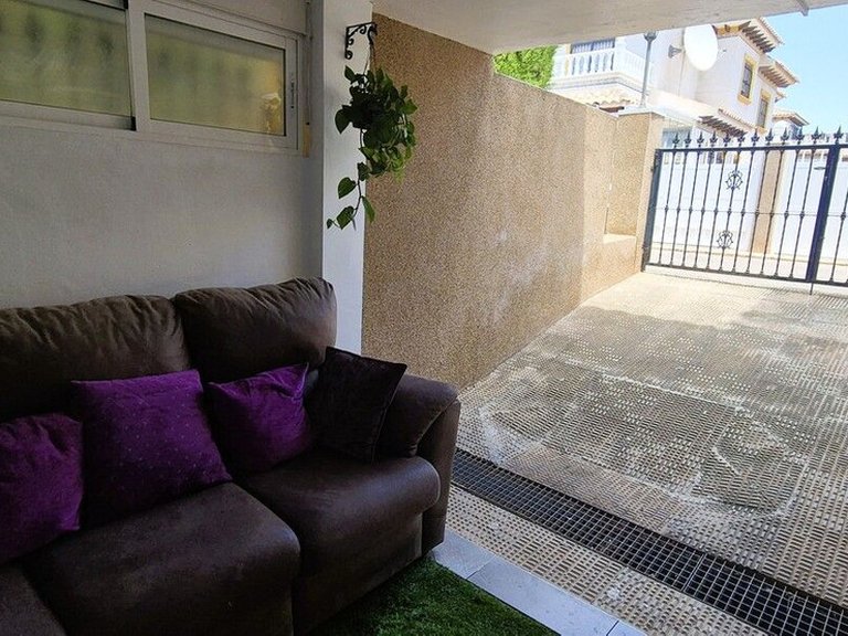 Villa for Sale in Villamartin, Alicante 33