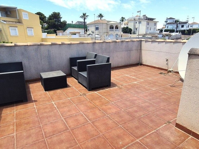 Villa for Sale in Villamartin, Alicante 36