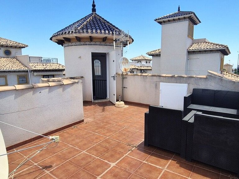 Villa for Sale in Villamartin, Alicante 37