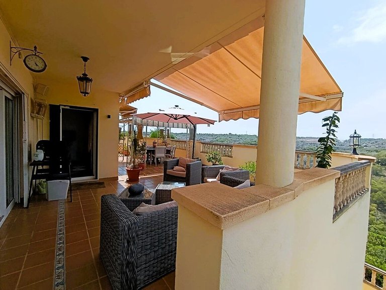 Villa for Sale in Las Ramblas, Alicante 38