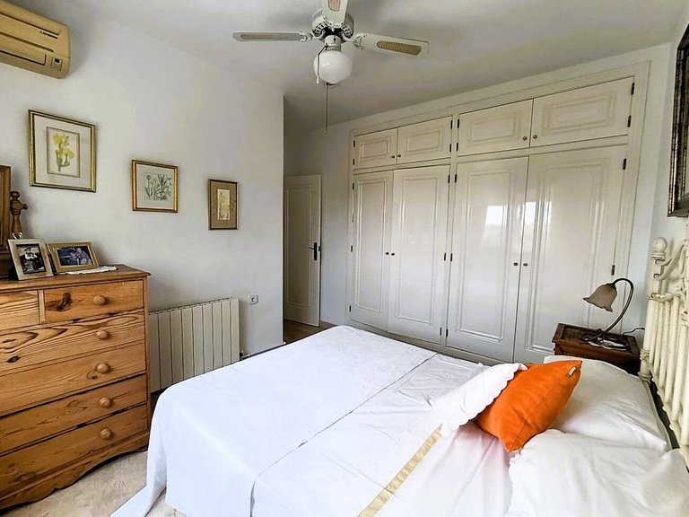 Villa for Sale in Las Ramblas, Alicante 45