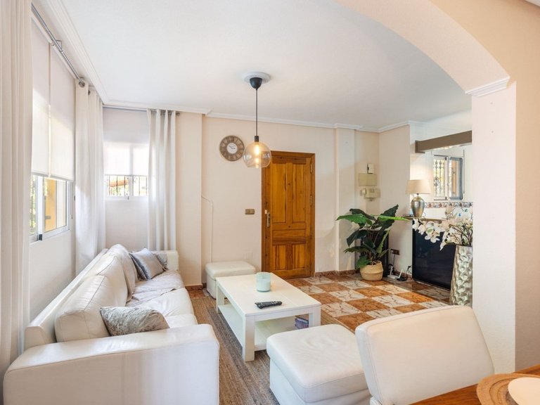 Town House for Sale in Cabo Roig, Alicante 1