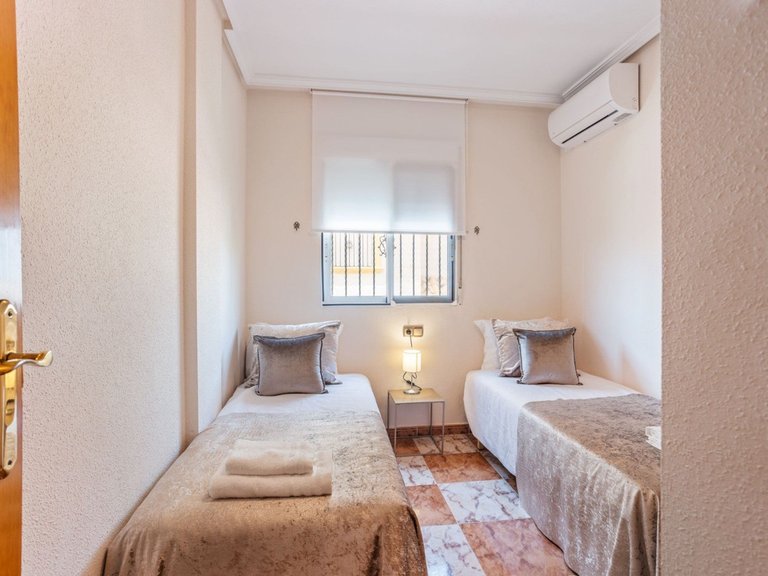 Town House for Sale in Cabo Roig, Alicante 18