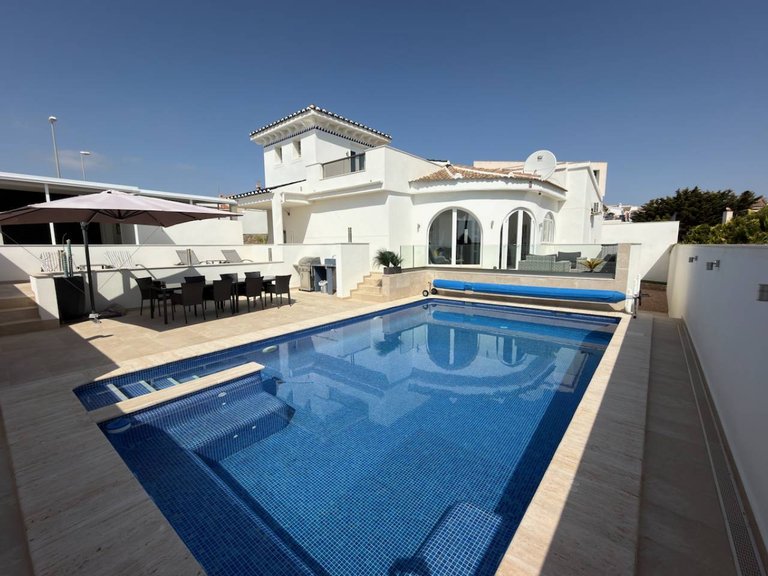 Villa for Sale in Ciudad Quesada, Alicante 1