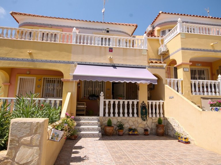 Town House for Sale in Villamartin, Alicante 1