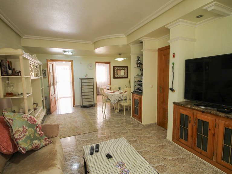 Town House for Sale in Villamartin, Alicante 8