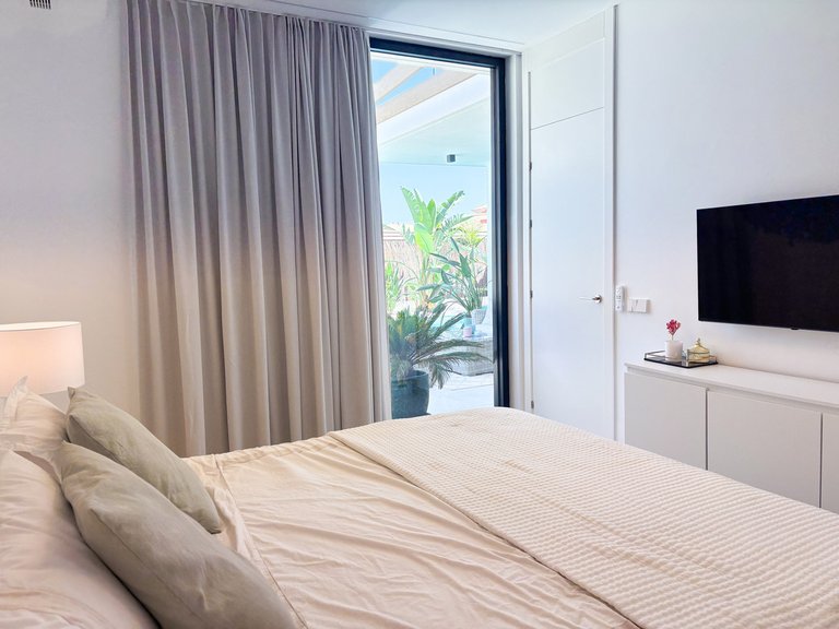 Villa for Sale in Cabo Roig, Alicante 21