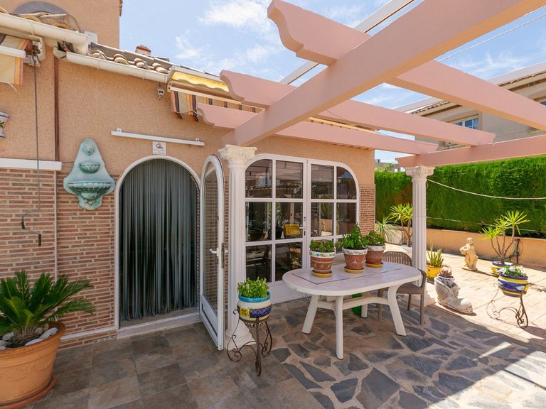 Villa for Sale in La Zenia, Alicante 6