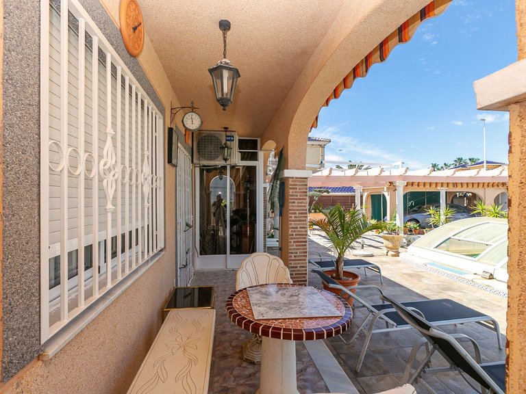 Villa for Sale in La Zenia, Alicante 7
