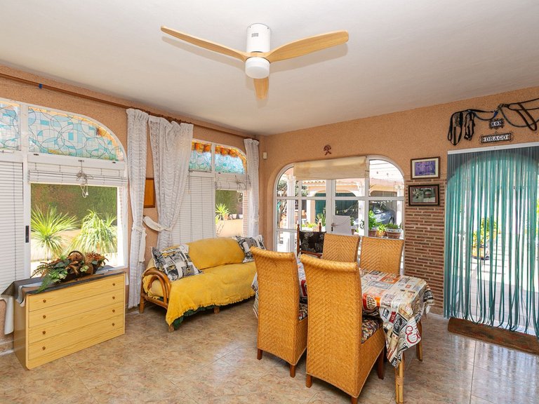 Villa for Sale in La Zenia, Alicante 12