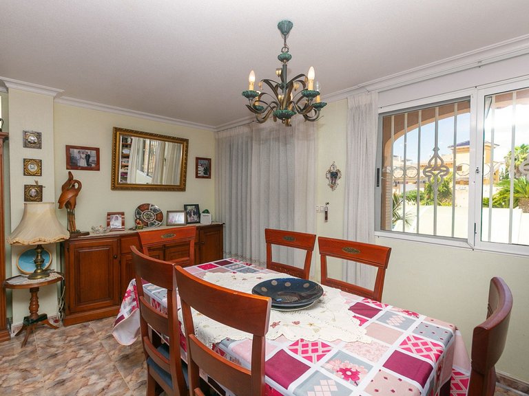 Villa for Sale in La Zenia, Alicante 21