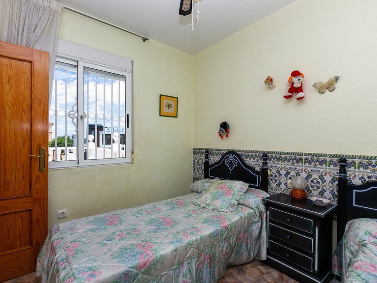 Villa for Sale in La Zenia, Alicante 28