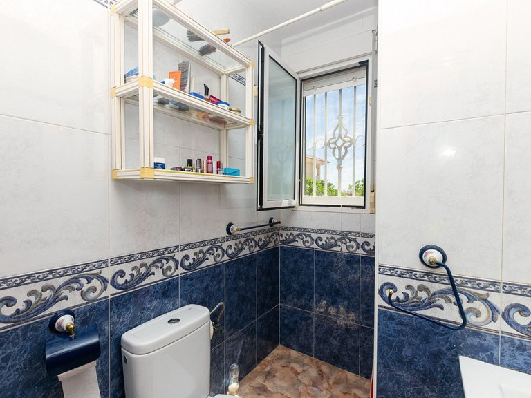 Villa for Sale in La Zenia, Alicante 29