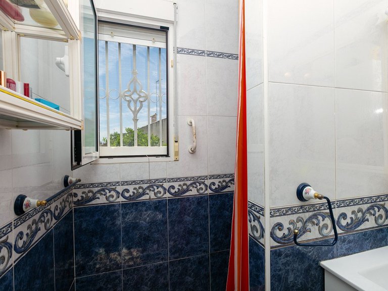 Villa for Sale in La Zenia, Alicante 30