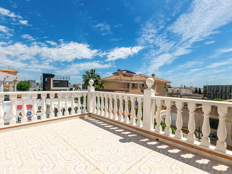 Villa for Sale in La Zenia, Alicante 46