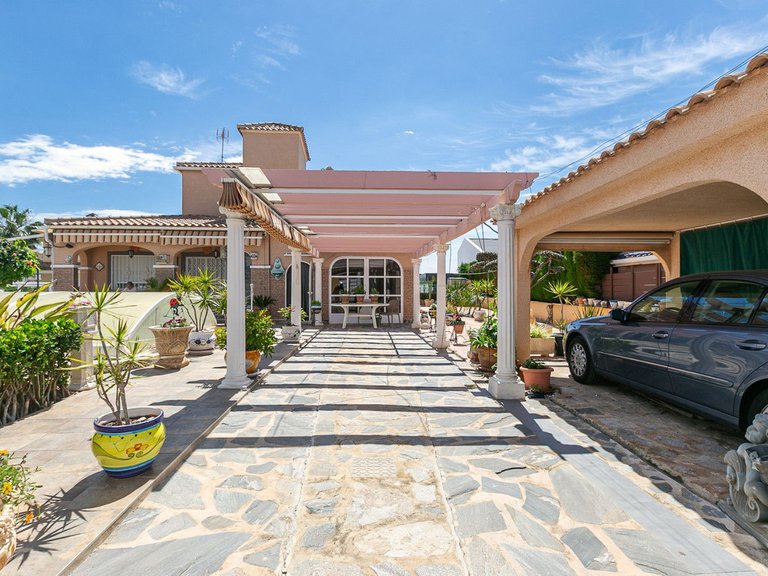 Villa for Sale in La Zenia, Alicante 49