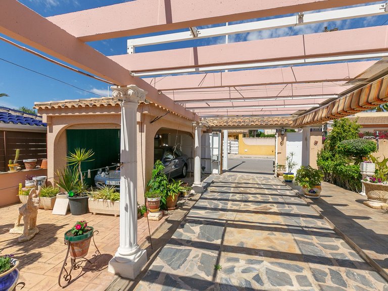 Villa for Sale in La Zenia, Alicante 50