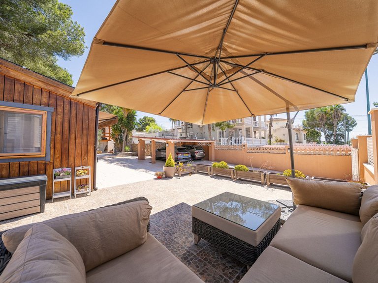Villa for Sale in Pilar De La Horadada, Alicante 11