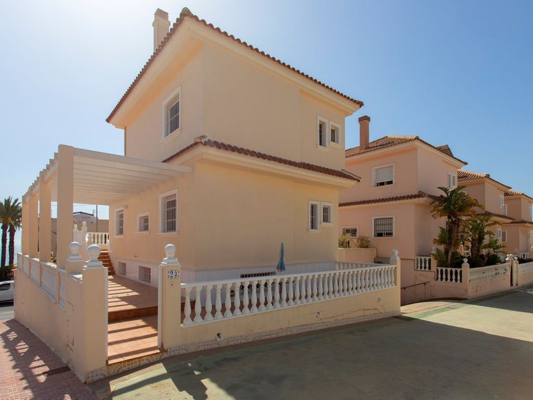 Villa for Sale in Torrevieja, Alicante 2