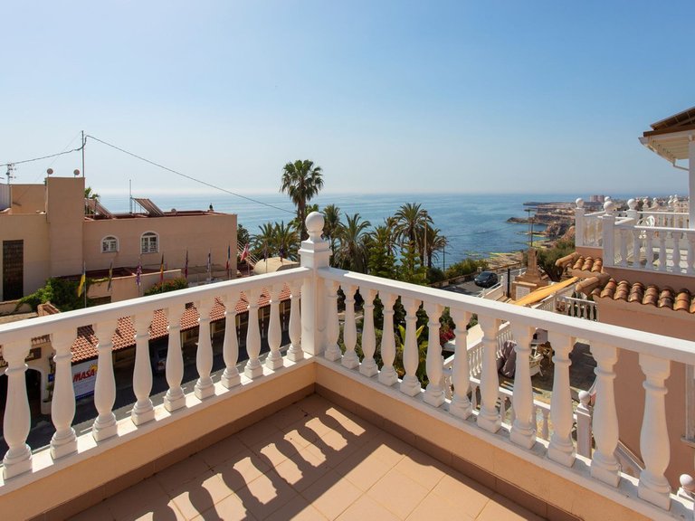 Villa for Sale in Torrevieja, Alicante 3