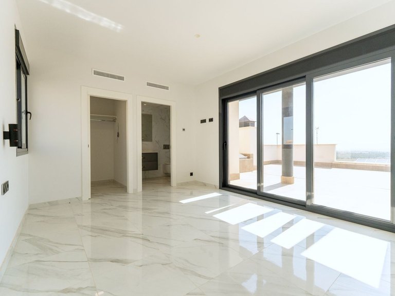 Villa for Sale in San Miguel De Salinas, Alicante 12