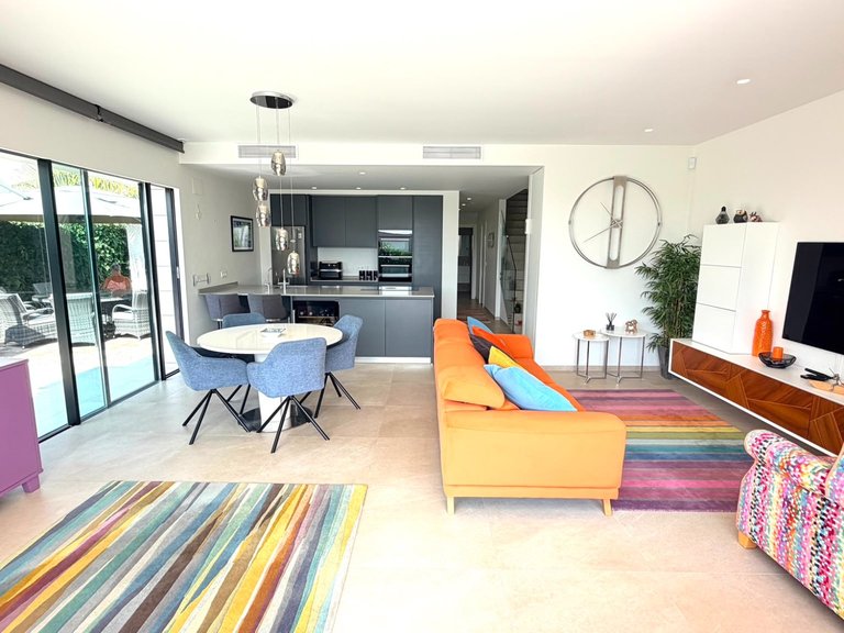 Villa for Sale in Los Montesinos, Alicante 24