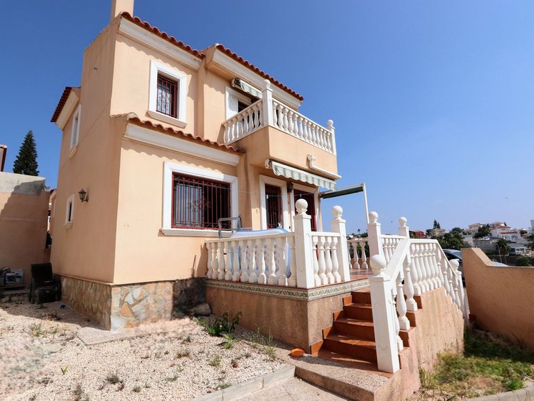 Villa for Sale in Orihuela, Alicante 2