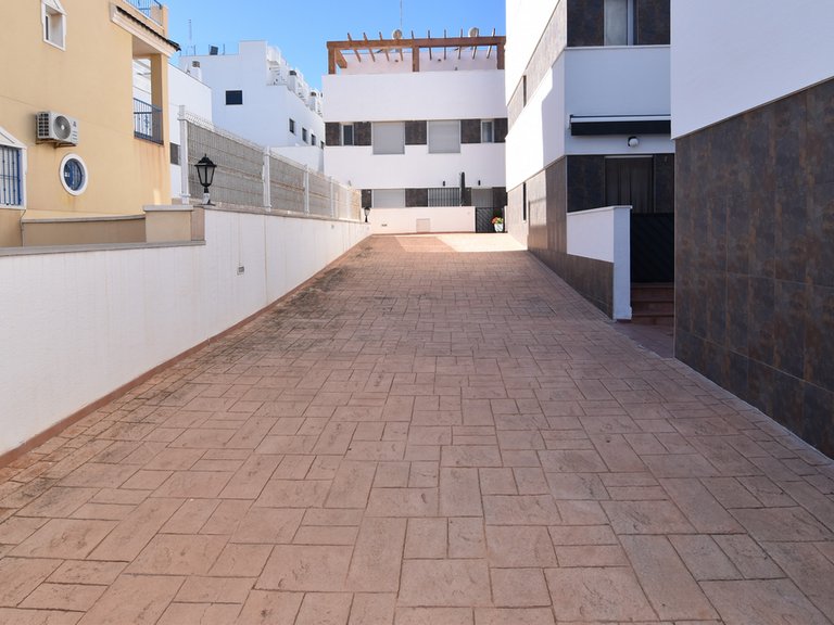 Town House for Sale in Guardamar Del Segura, Alicante 38