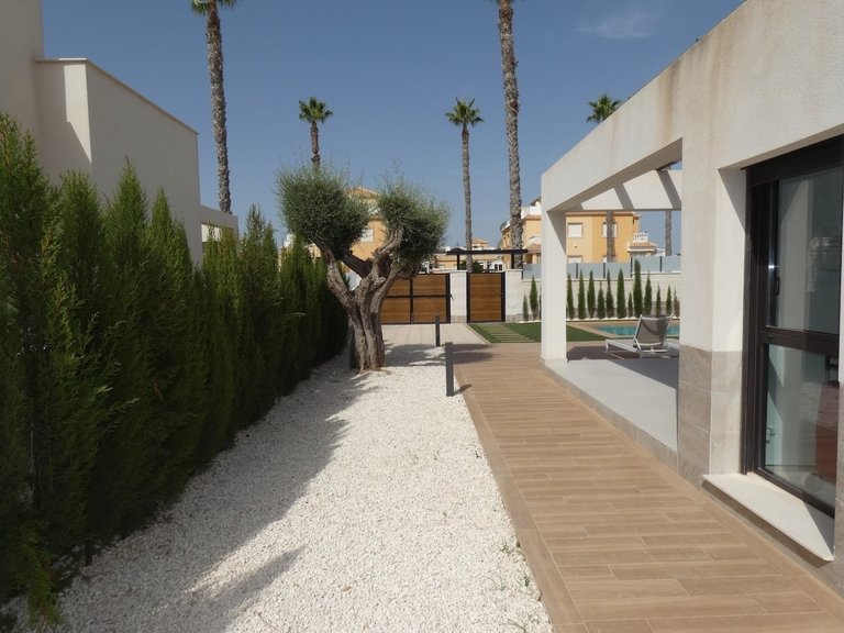Villa for Sale in Ciudad Quesada, Alicante 42