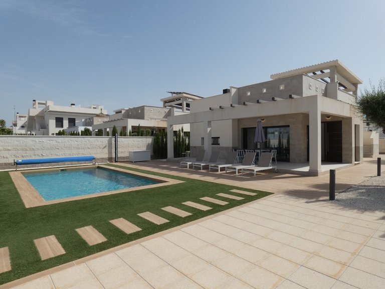Villa for Sale in Ciudad Quesada, Alicante 1