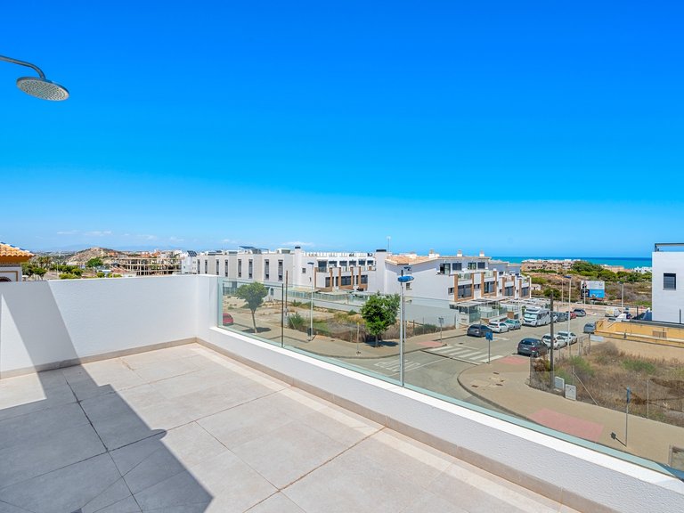 Villa for Sale in Guardamar Del Segura, Alicante 44