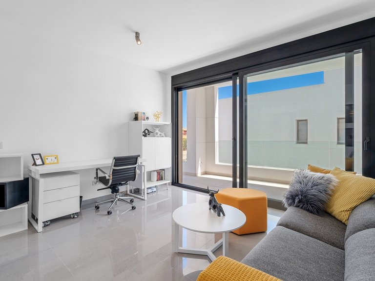 Villa for Sale in Guardamar Del Segura, Alicante 37