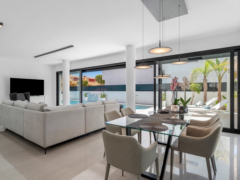 Villa for Sale in Guardamar Del Segura, Alicante 8