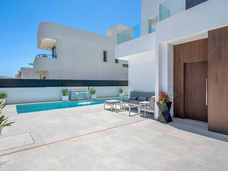Villa for Sale in Guardamar Del Segura, Alicante 15