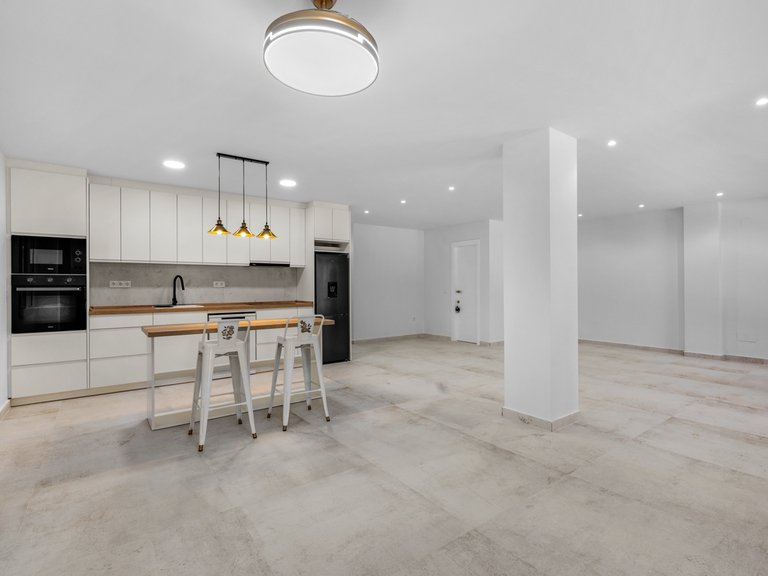 Apartment for Sale in Playa del Acequión, Torrevieja, Alicante 1