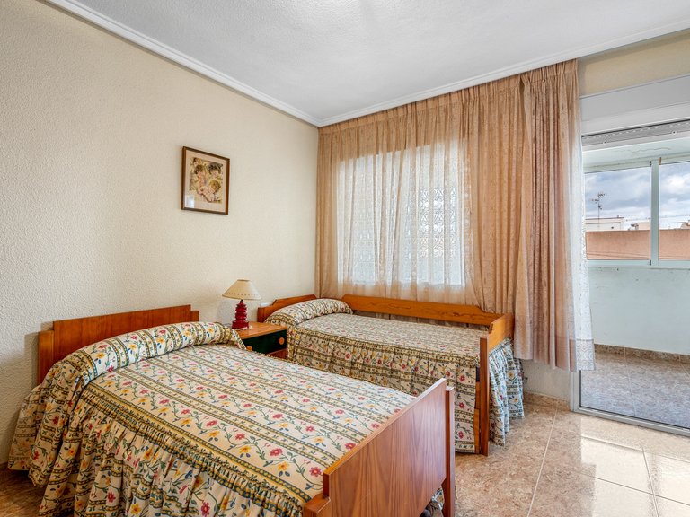 Apartment for Sale in Playa del Cura, Torrevieja, Alicante 15