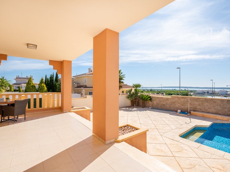Villa for Sale in Ciudad Quesada - Rojales, Ciudad Quesada, Alicante 24