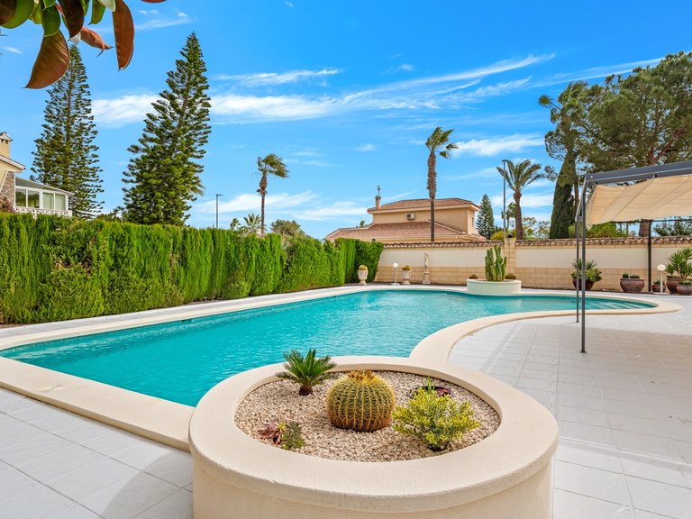 Villa for Sale in Ciudad Quesada, Ciudad Quesada - Rojales, Alicante 48