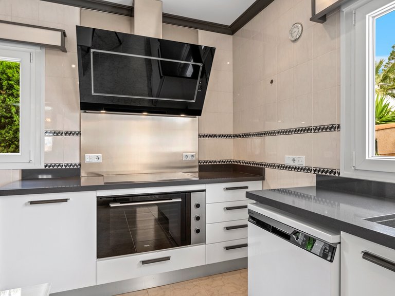 Villa for Sale in Ciudad Quesada, Ciudad Quesada - Rojales, Alicante 16