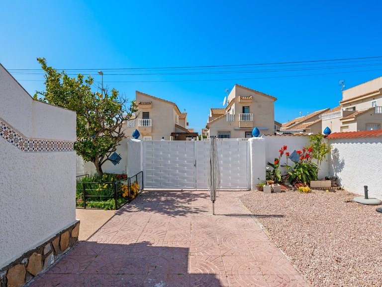 Villa for Sale in Ciudad Quesada, Ciudad Quesada - Rojales, Alicante 35