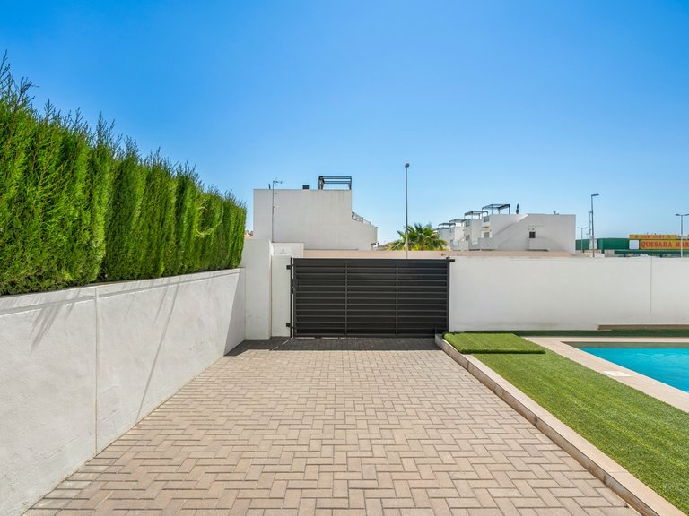 Villa for Sale in Ciudad Quesada, Ciudad Quesada - Rojales, Alicante 30