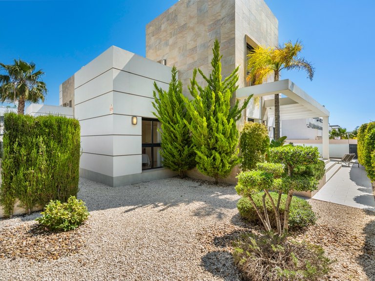 Villa for Sale in Ciudad Quesada, Ciudad Quesada - Rojales, Alicante 32