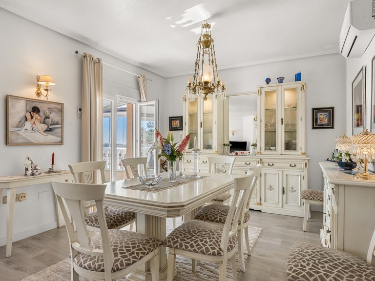 Villa for Sale in Cuidad quesada, Ciudad Quesada - Rojales, Alicante 10