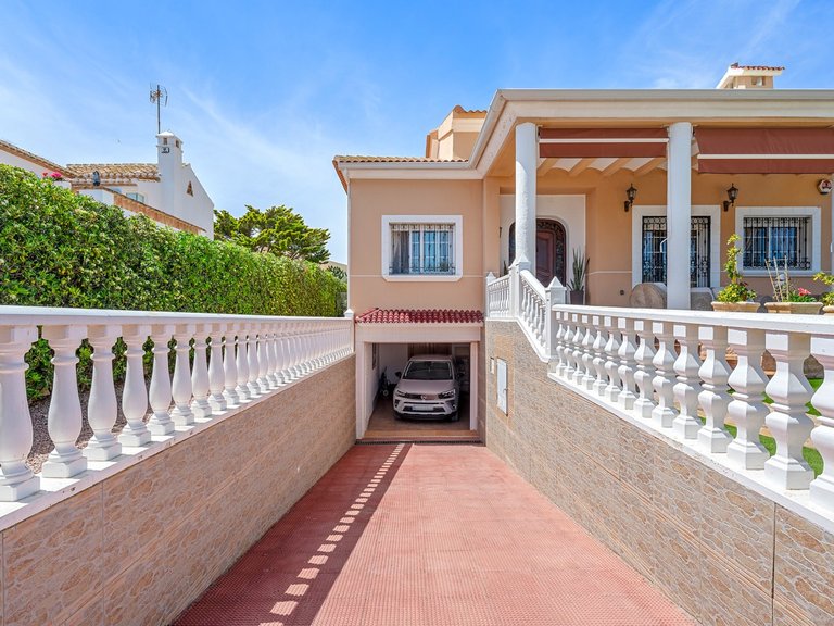 Villa for Sale in La Mata, Torrevieja, Alicante 20