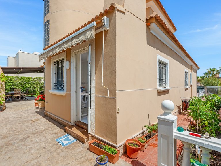 Villa for Sale in La Mata, Torrevieja, Alicante 19