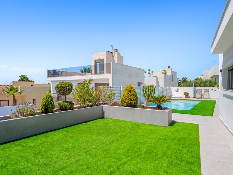 Villa for Sale in Urbanización La Marina, San Fulgencio, Alicante 31