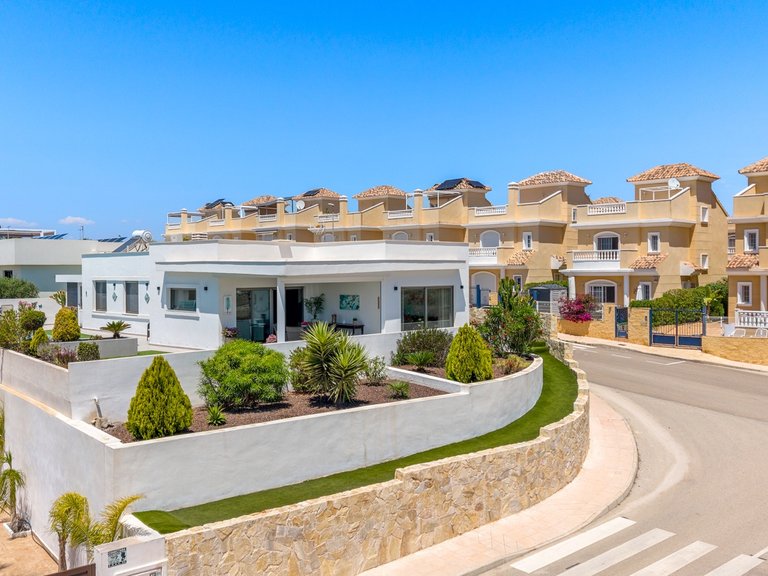 Villa for Sale in Urbanización La Marina, San Fulgencio, Alicante 45