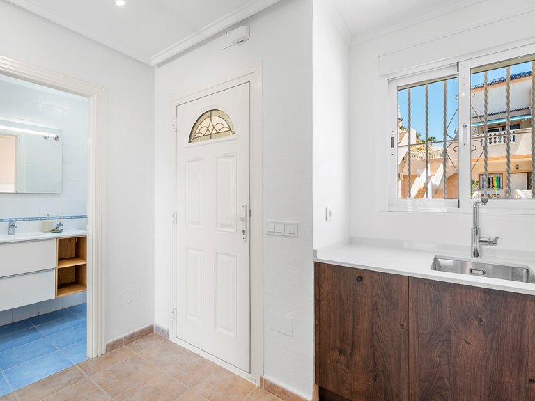 Villa for Sale in Cuidad quesada, Ciudad Quesada - Rojales, Alicante 16