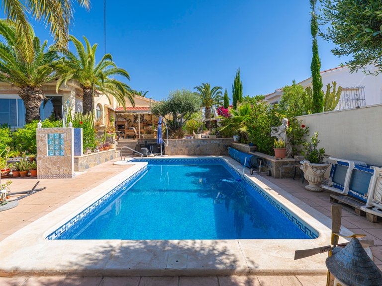 Villa for Sale in Ciudad Quesada, Ciudad Quesada - Rojales, Alicante 4
