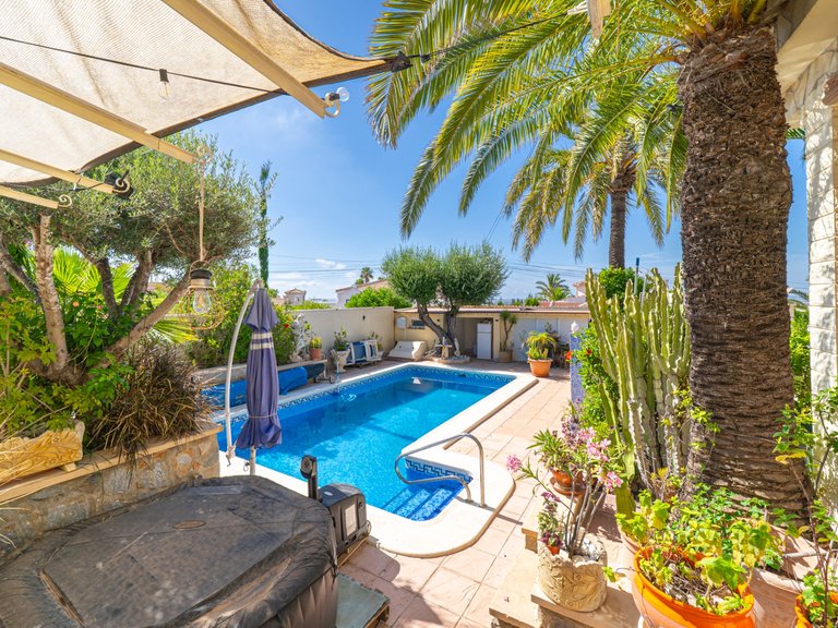 Villa for Sale in Ciudad Quesada, Ciudad Quesada - Rojales, Alicante 11